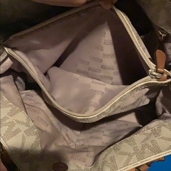 Michael Kors Bag - Picture 4 of 6